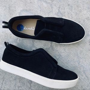 SPLENDID Dagny black suede slip on flat sneaker